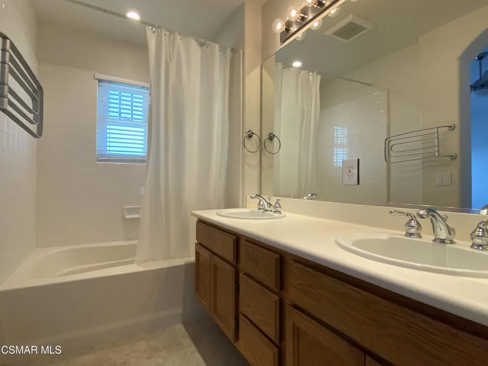 30805 Genova Court Westlake Village, CA 91362