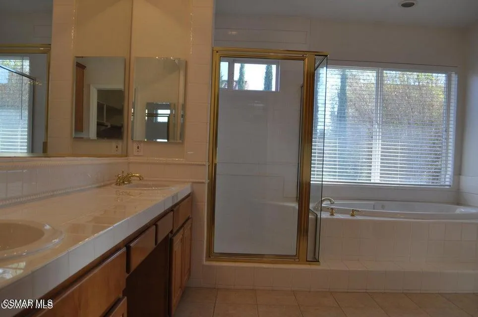 1596 Blue Canyon Street Newbury Park, CA 91320