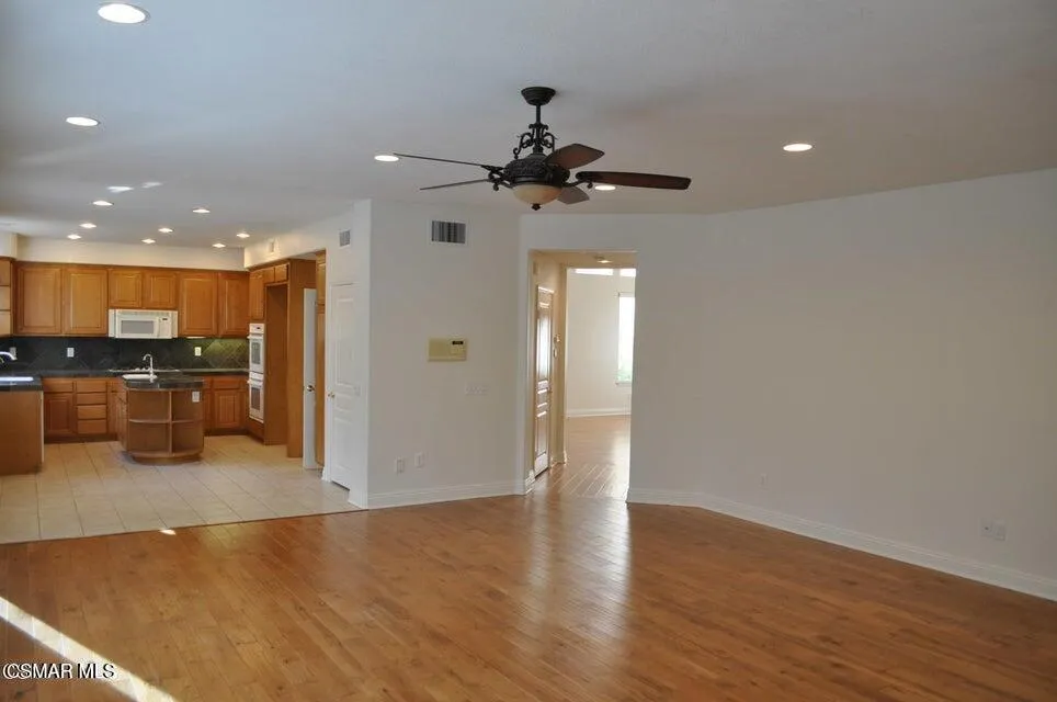 1596 Blue Canyon Street Newbury Park, CA 91320