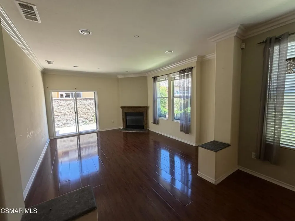 5179 Pine Rose Court #10 Simi Valley, CA 93063