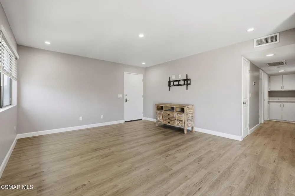 150 E Los Angeles Avenue #308 Moorpark, CA 93021