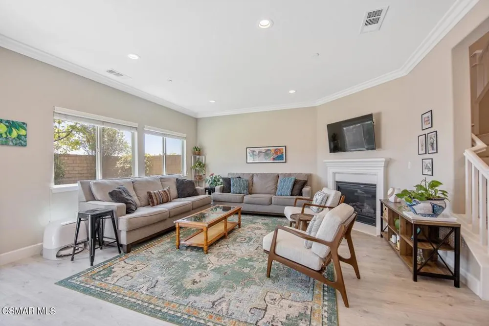7092 Crimora Avenue Moorpark, CA 93021