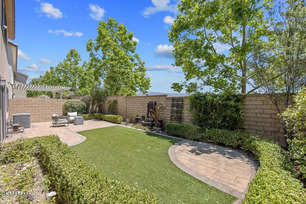 7092 Crimora Avenue Moorpark, CA 93021