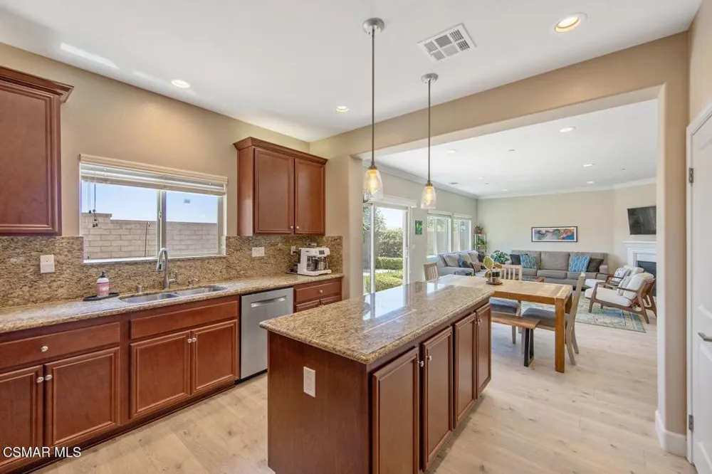 7092 Crimora Avenue Moorpark, CA 93021