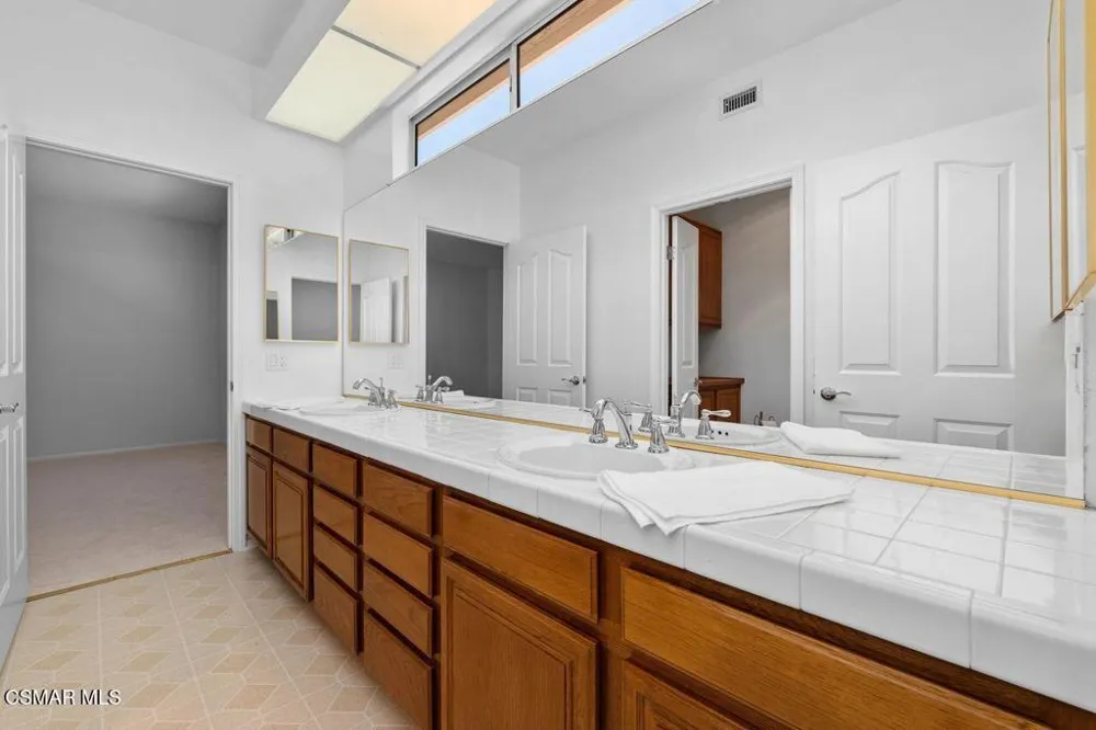 7616 Ashton Court West Hills, CA 91304