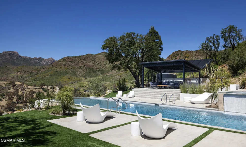 12530 Stagecoach Road Malibu, CA 90265