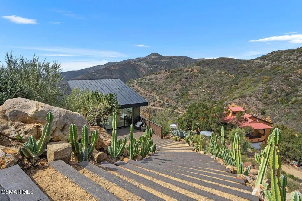 12530 Stagecoach Road Malibu, CA 90265