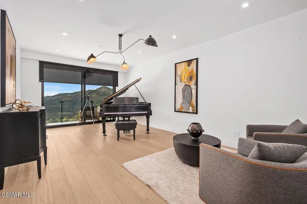 12530 Stagecoach Road Malibu, CA 90265