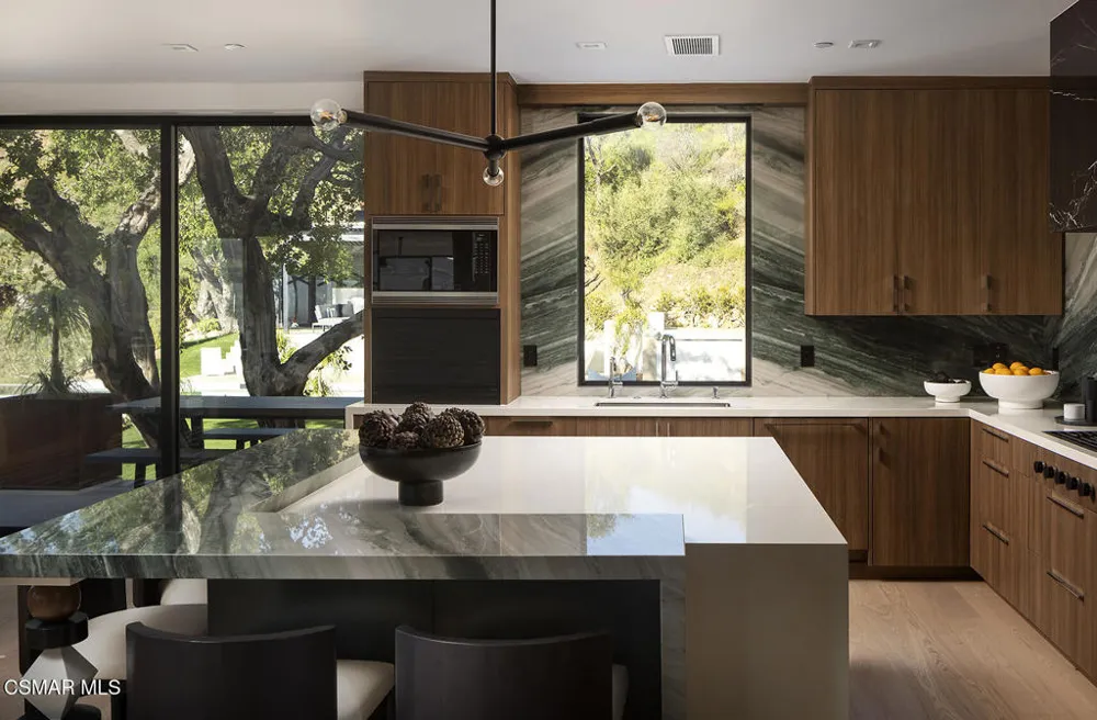 12530 Stagecoach Road Malibu, CA 90265