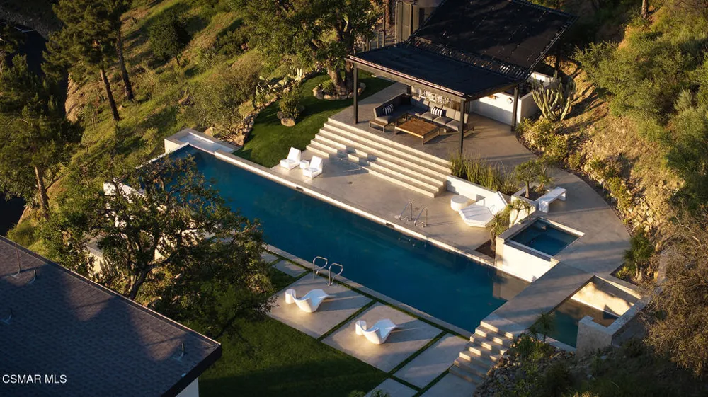 12530 Stagecoach Road Malibu, CA 90265