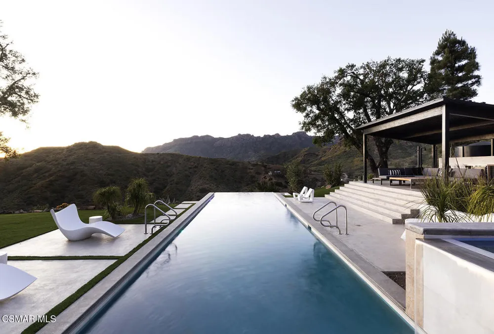 12530 Stagecoach Road Malibu, CA 90265
