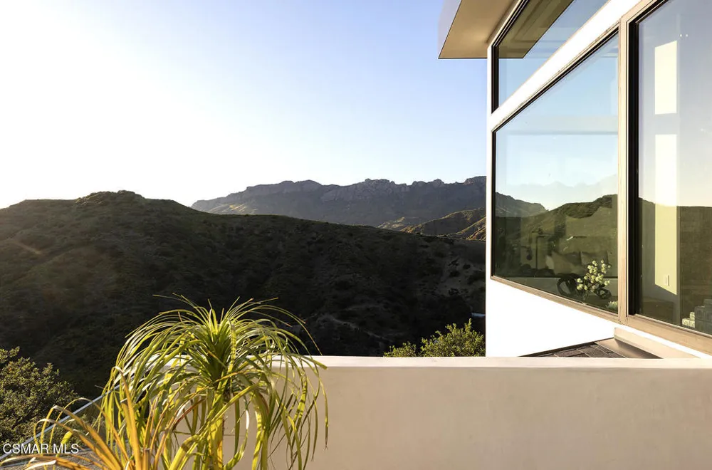 12530 Stagecoach Road Malibu, CA 90265