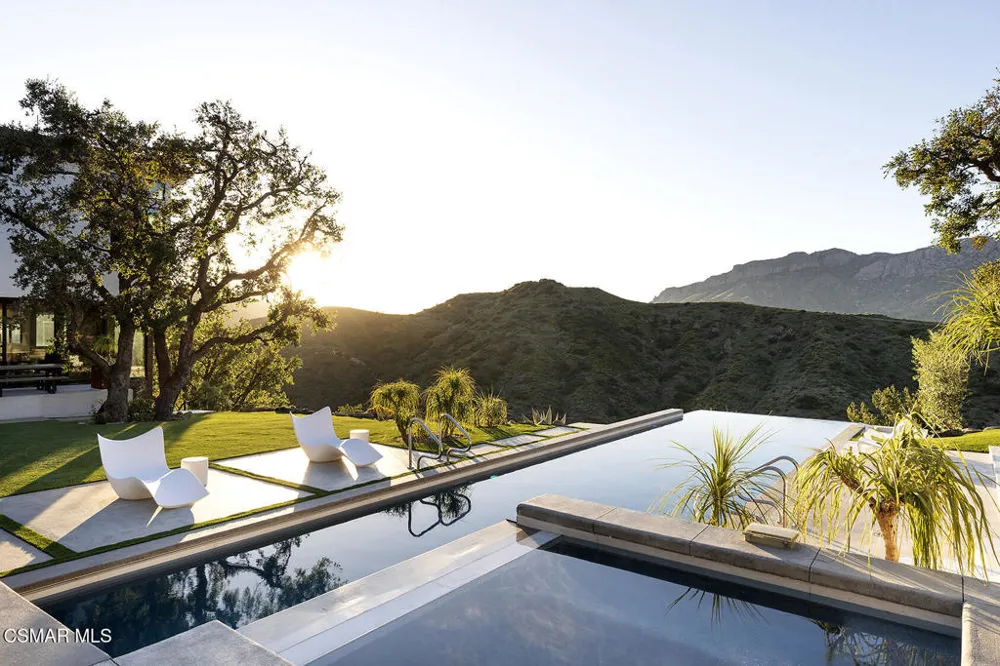 12530 Stagecoach Road Malibu, CA 90265