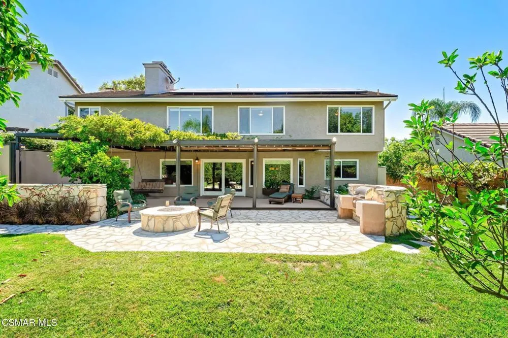 5755 Willowtree Drive Agoura Hills, CA 91301