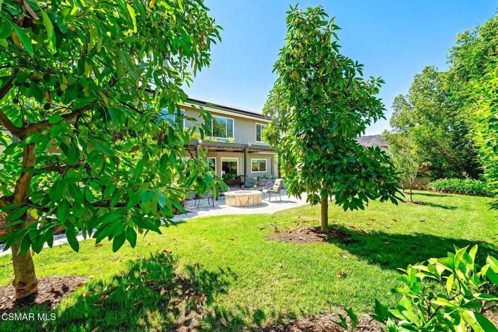 5755 Willowtree Drive Agoura Hills, CA 91301