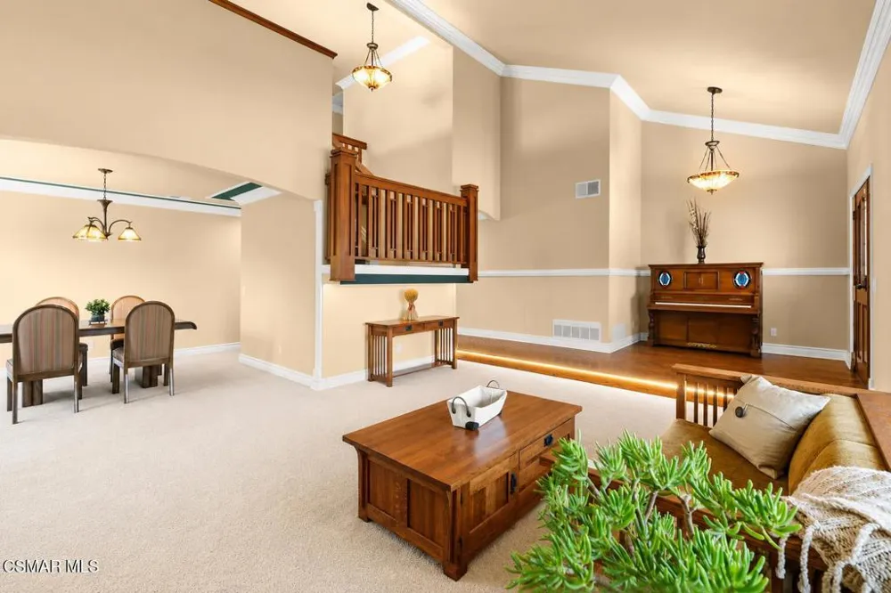 5755 Willowtree Drive Agoura Hills, CA 91301