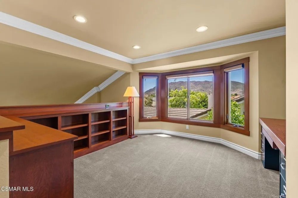 5755 Willowtree Drive Agoura Hills, CA 91301