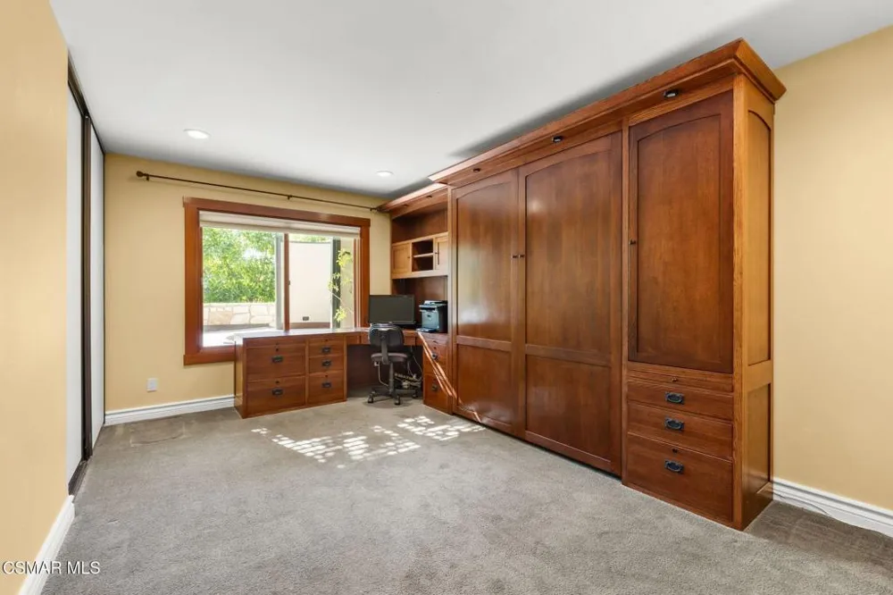 5755 Willowtree Drive Agoura Hills, CA 91301
