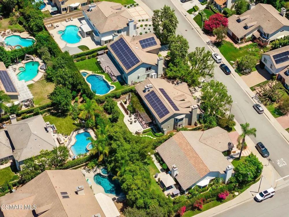 5755 Willowtree Drive Agoura Hills, CA 91301