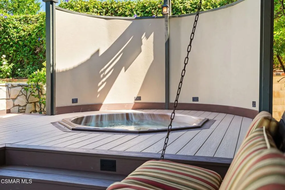 5755 Willowtree Drive Agoura Hills, CA 91301