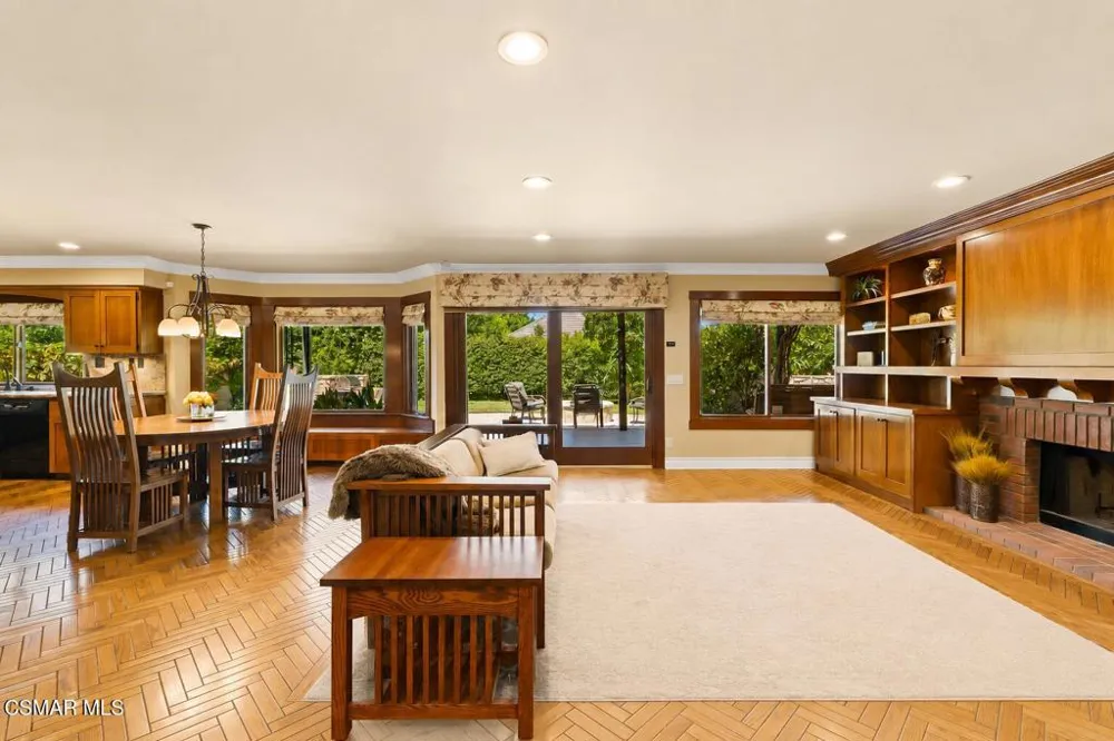 5755 Willowtree Drive Agoura Hills, CA 91301