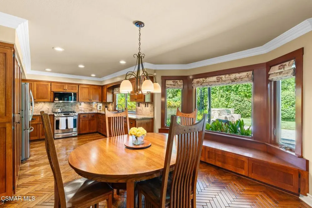 5755 Willowtree Drive Agoura Hills, CA 91301