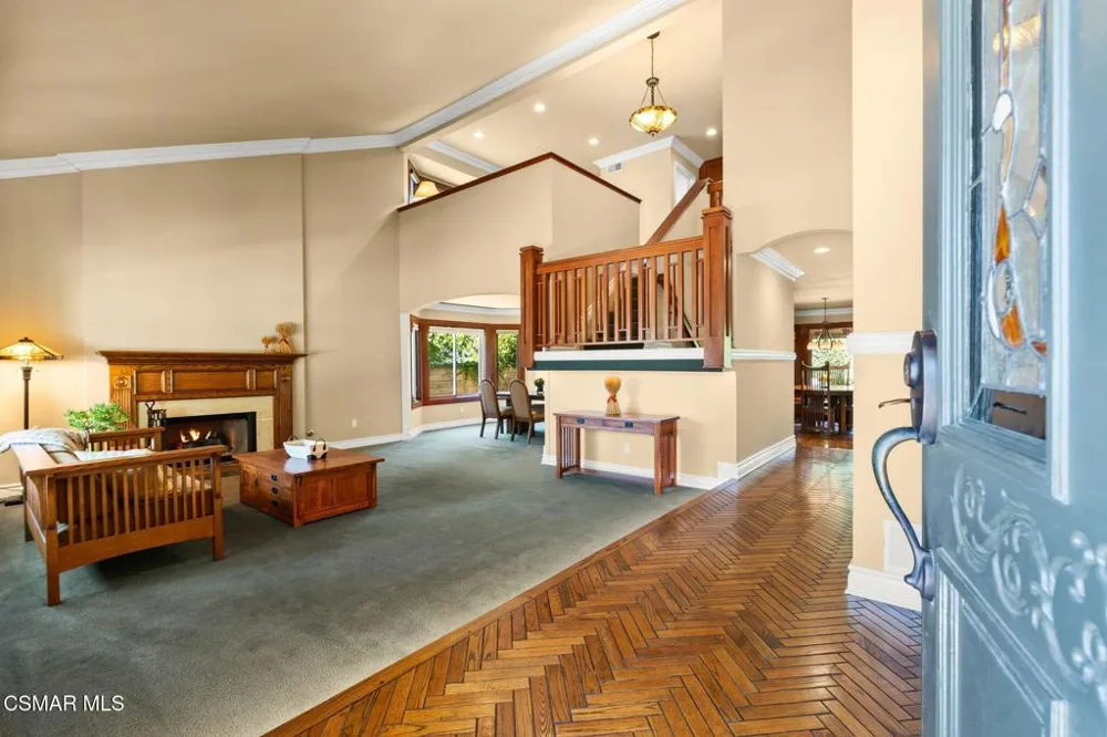 5755 Willowtree Drive Agoura Hills, CA 91301