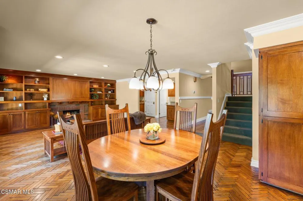 5755 Willowtree Drive Agoura Hills, CA 91301