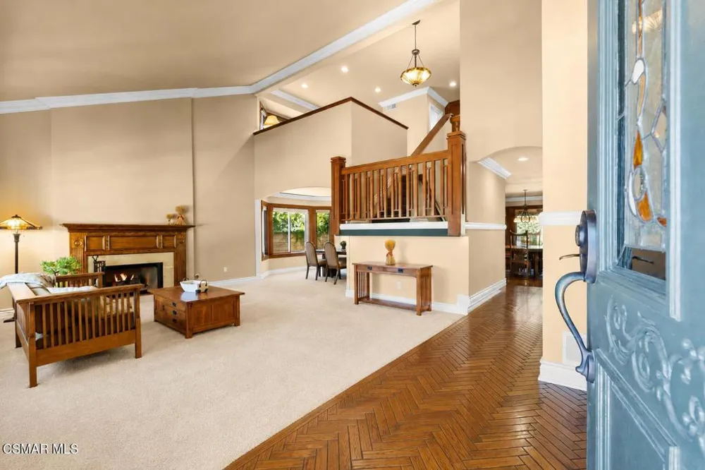 5755 Willowtree Drive Agoura Hills, CA 91301