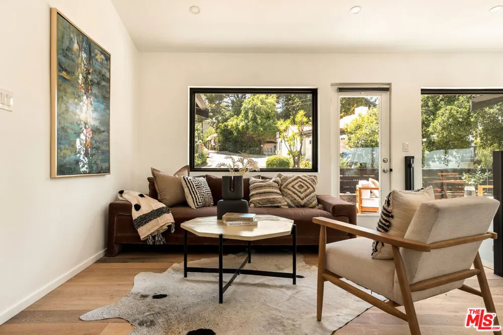 11587 Sunshine Terrace Studio City, CA 91604