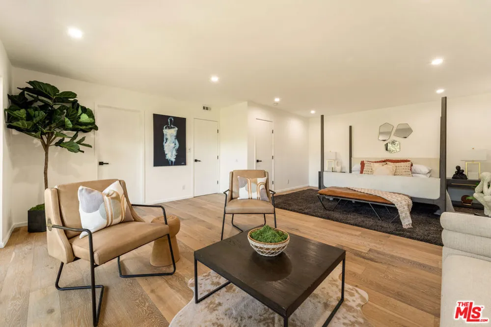 11587 Sunshine Terrace Studio City, CA 91604