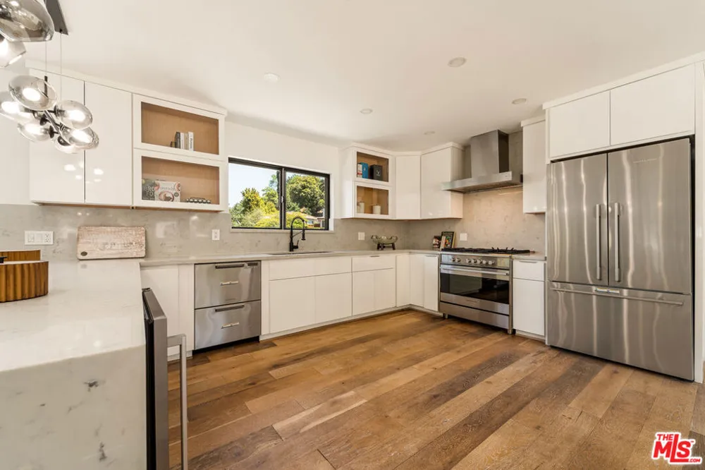 11587 Sunshine Terrace Studio City, CA 91604