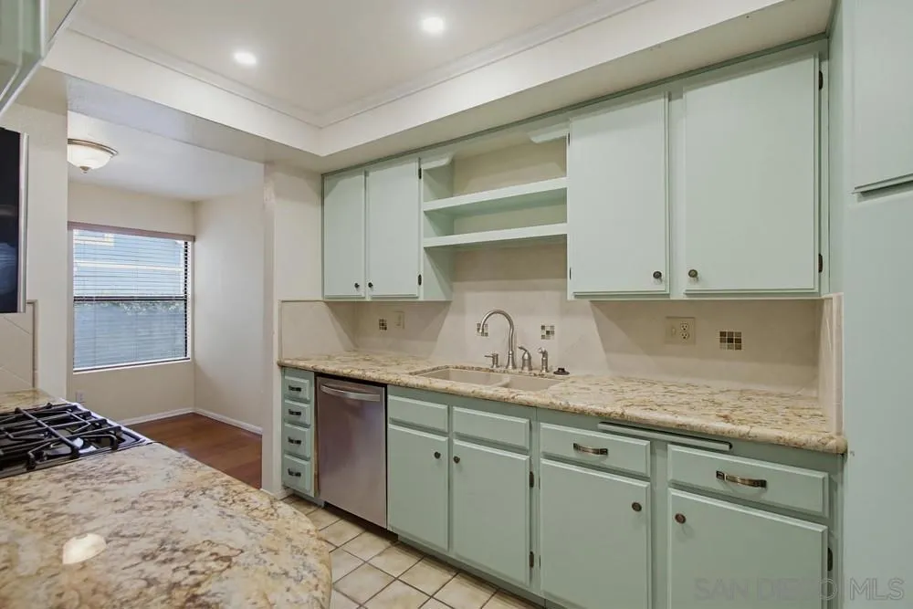 13221 Westmark #28 Poway, CA 92064