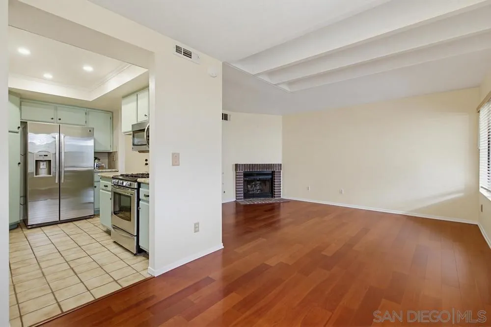 13221 Westmark #28 Poway, CA 92064