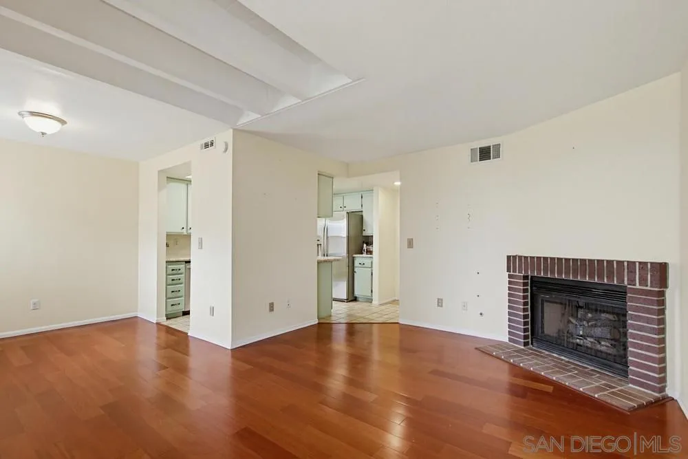 13221 Westmark #28 Poway, CA 92064