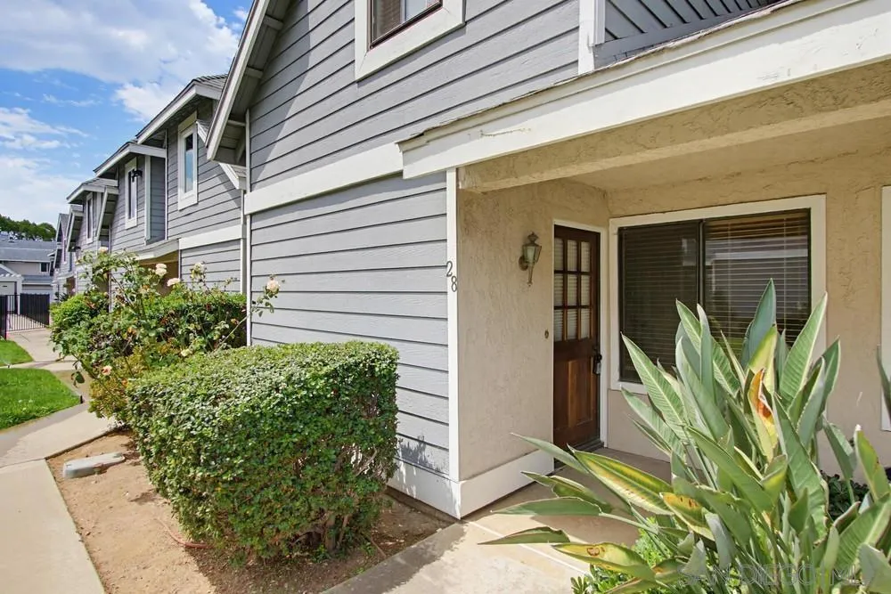 13221 Westmark #28 Poway, CA 92064