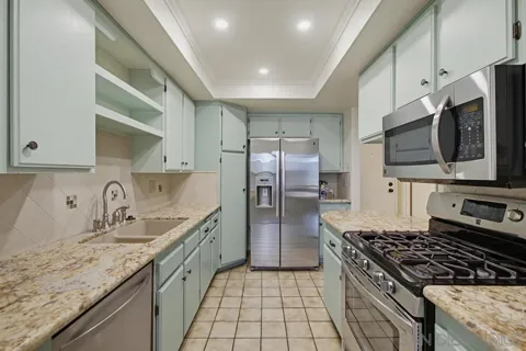 13221 Westmark #28