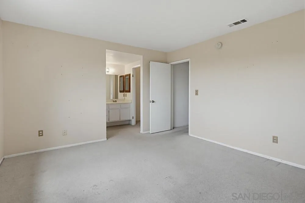 13221 Westmark #28 Poway, CA 92064