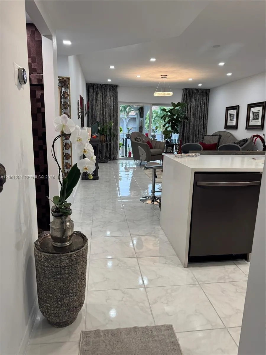 250 NE 20th St #2110 Boca Raton, FL 33431