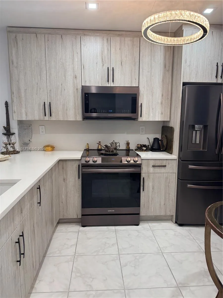 250 NE 20th St #2110 Boca Raton, FL 33431
