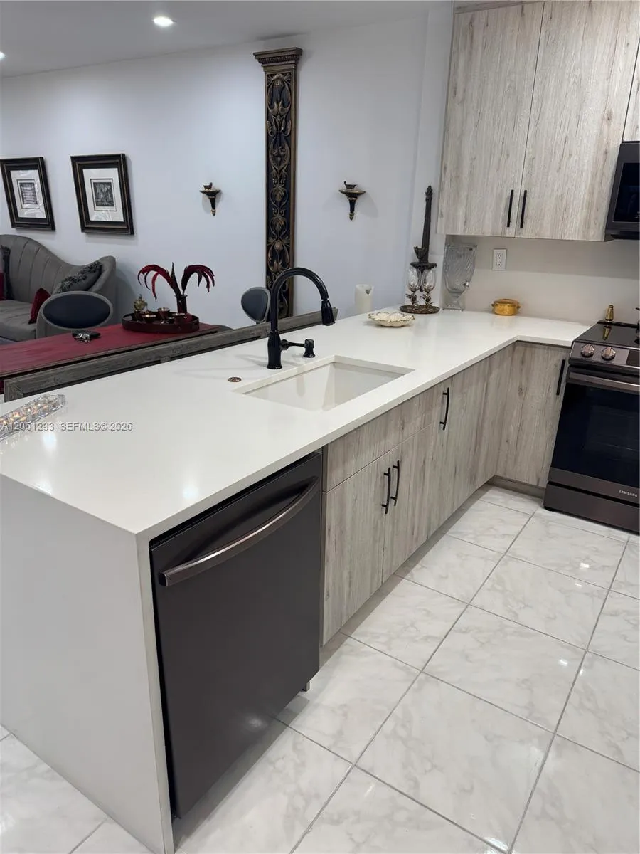250 NE 20th St #2110 Boca Raton, FL 33431
