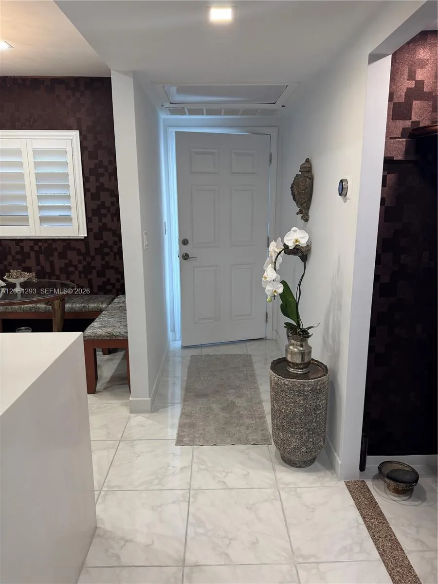250 NE 20th St #2110 Boca Raton, FL 33431