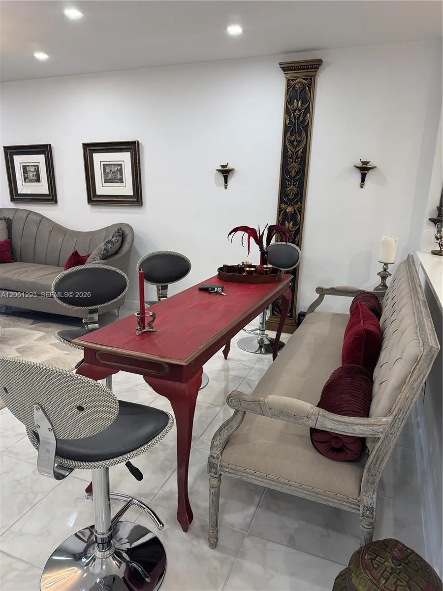 250 NE 20th St #2110 Boca Raton, FL 33431