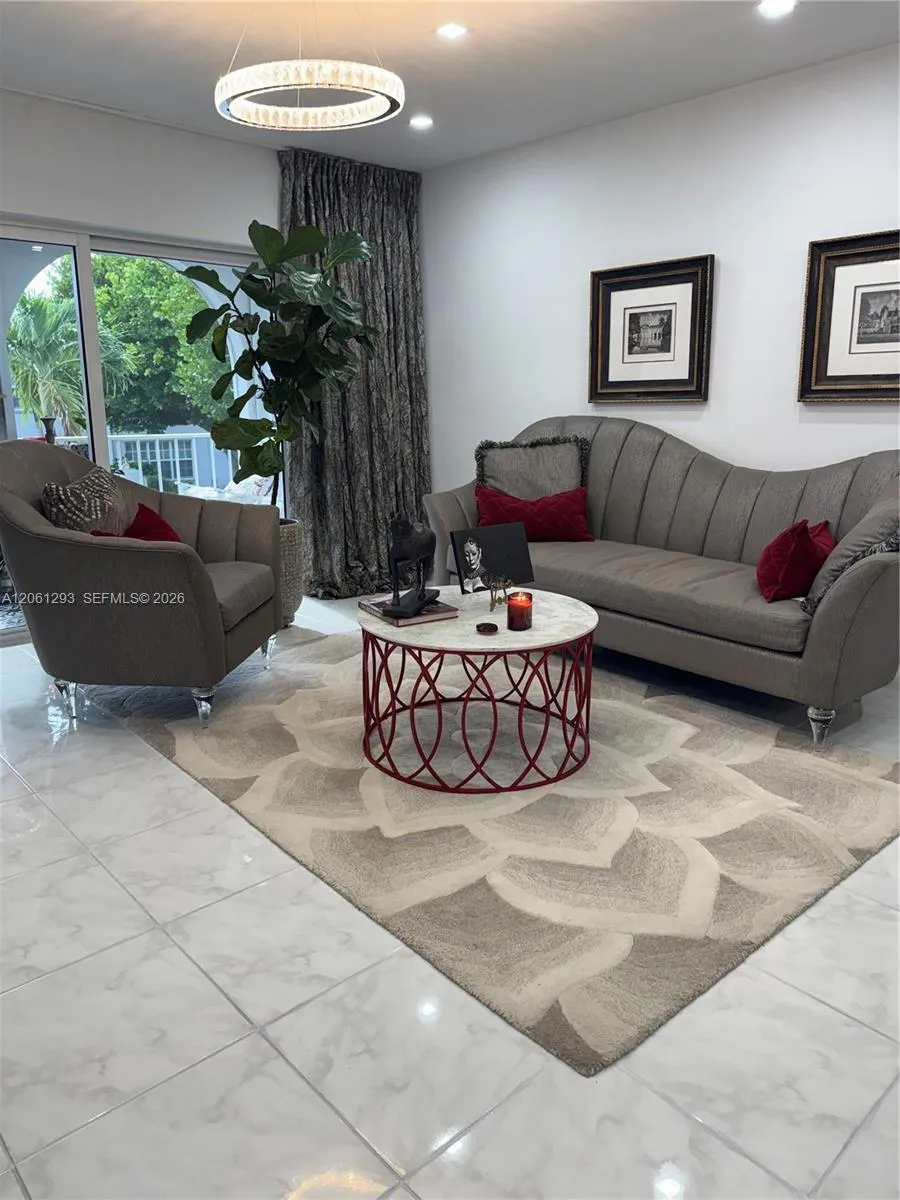 250 NE 20th St #2110 Boca Raton, FL 33431
