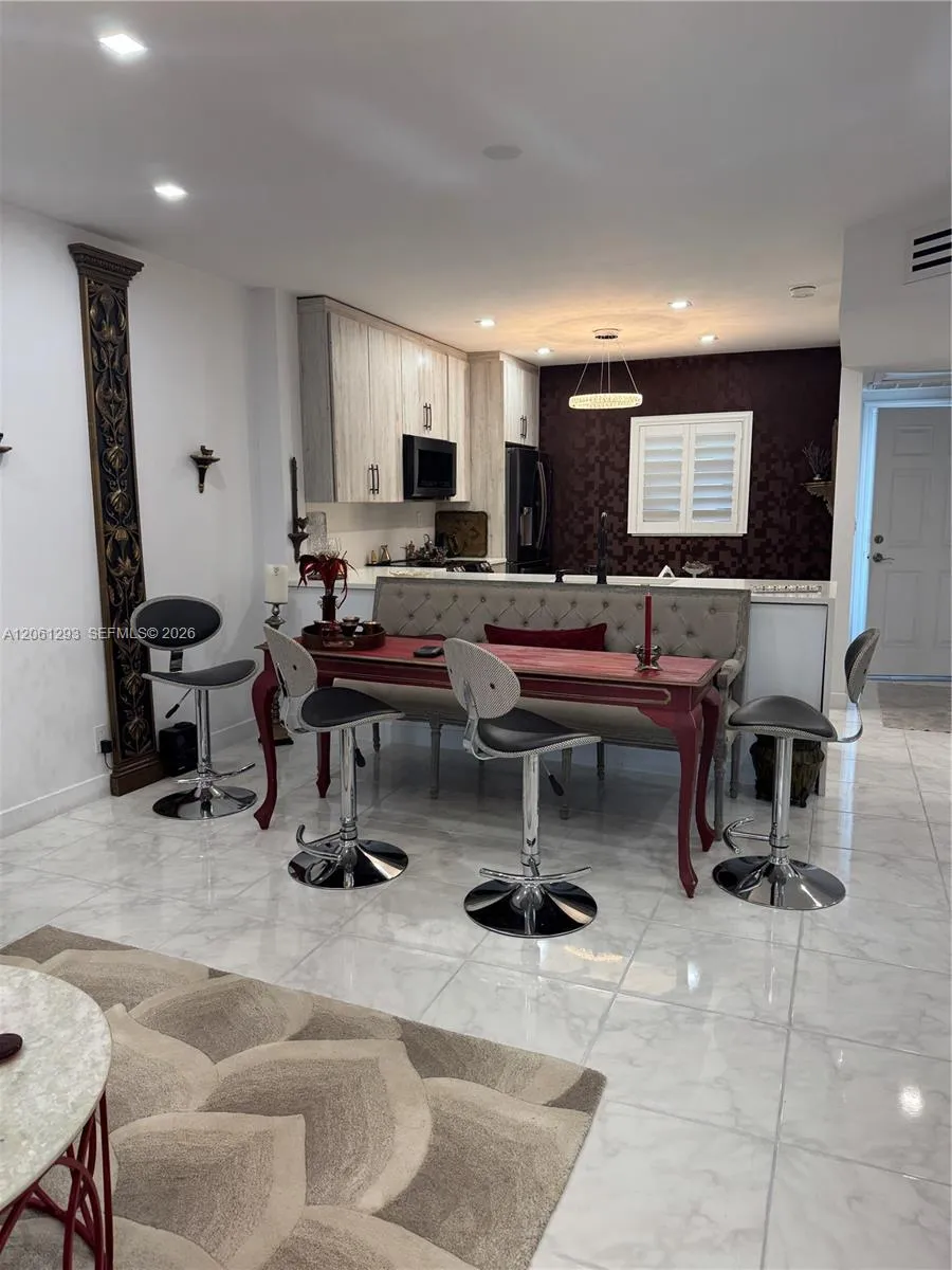 250 NE 20th St #2110 Boca Raton, FL 33431