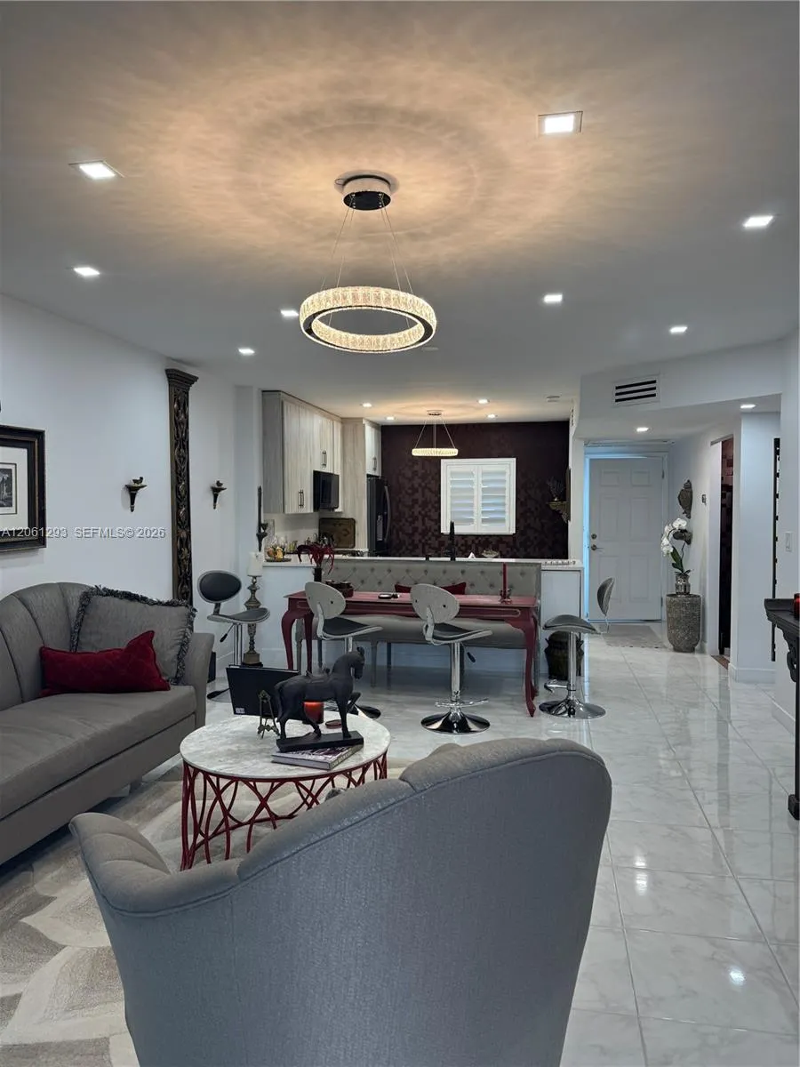 250 NE 20th St #2110 Boca Raton, FL 33431