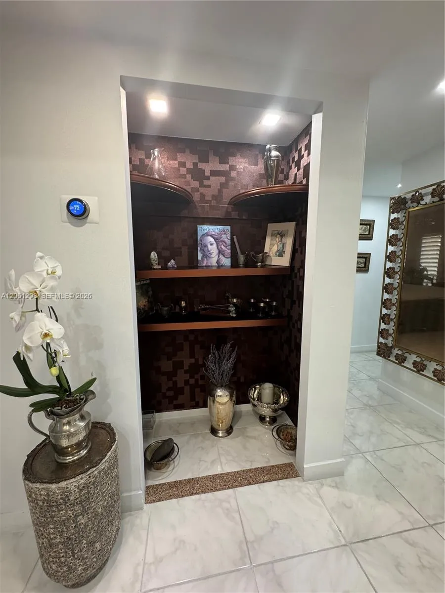 250 NE 20th St #2110 Boca Raton, FL 33431