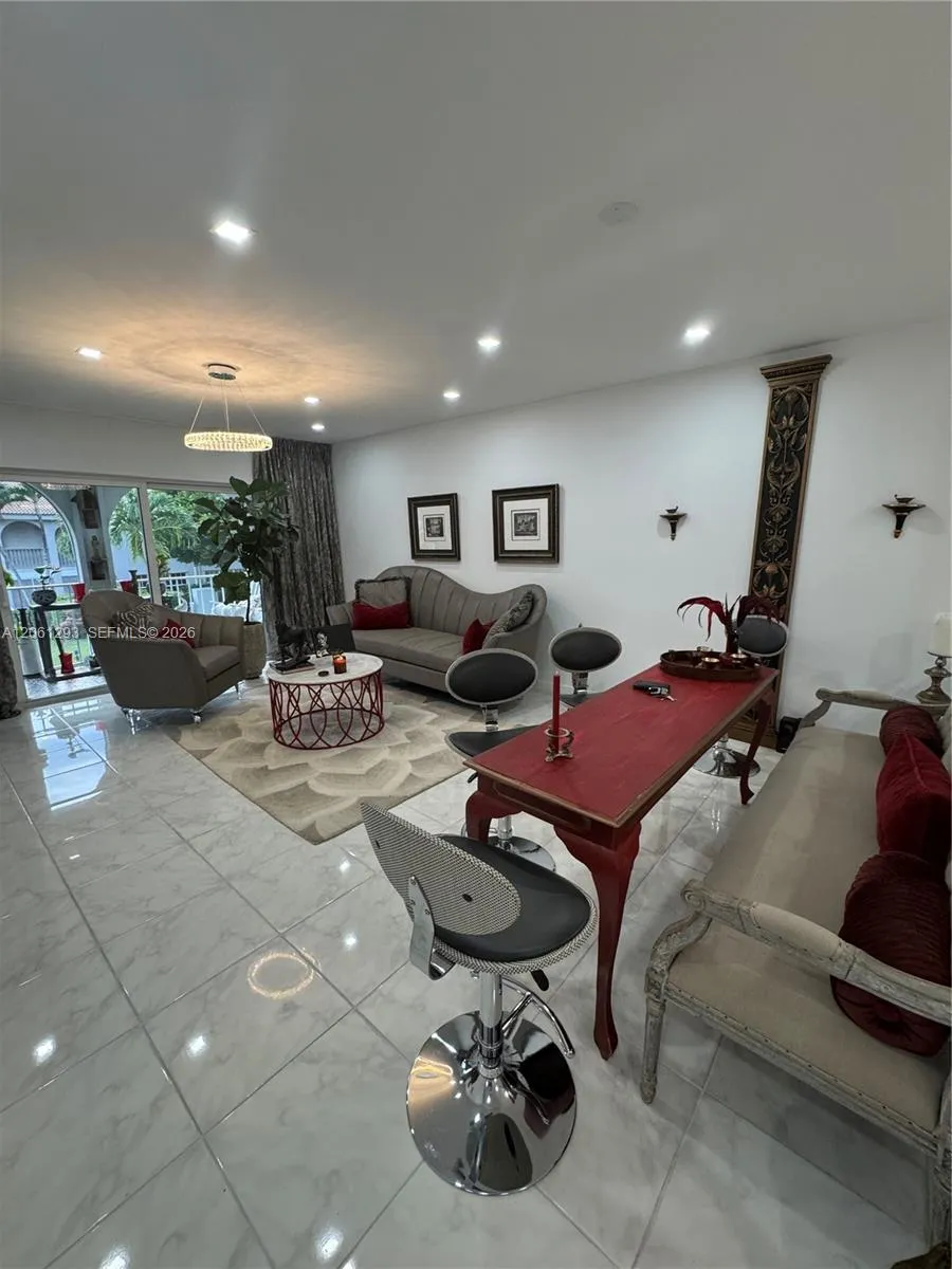 250 NE 20th St #2110 Boca Raton, FL 33431