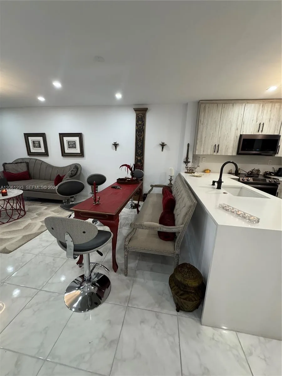 250 NE 20th St #2110 Boca Raton, FL 33431