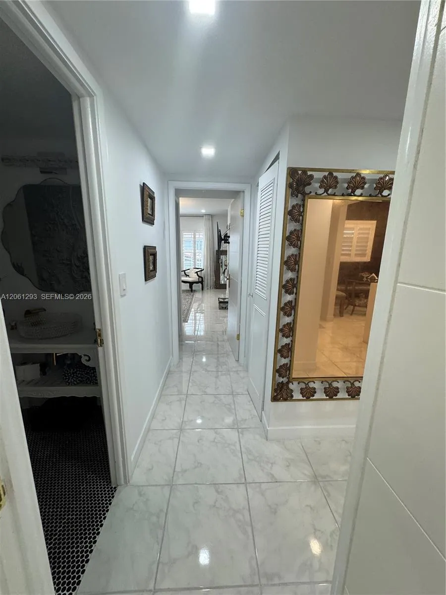 250 NE 20th St #2110 Boca Raton, FL 33431